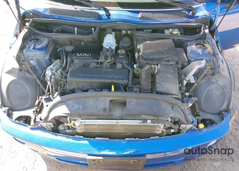 2005 Mini Cooper z USA, uszkodzony, nr VIN WMWRF33415TG11988